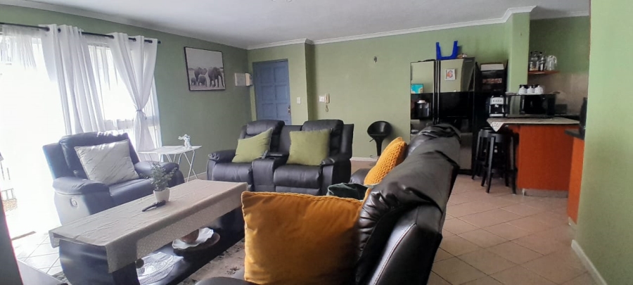 To Let 3 Bedroom Property for Rent in Whispering Pines Western Cape